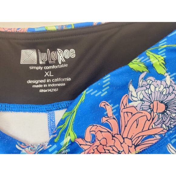 LuLaRoe Leggings XL Capri Butter Soft Blue Floral Print Womens Plus Size - Picture 4 of 7